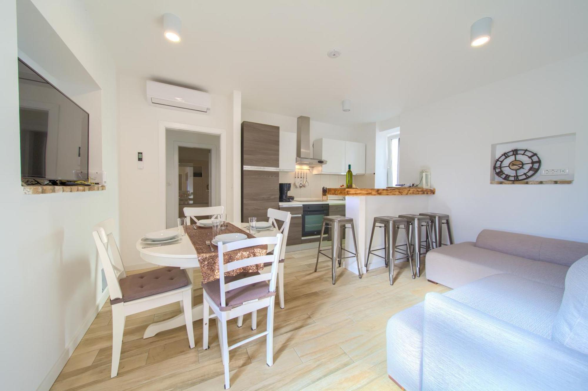 Apartment Old Town Mariolina Кърк Екстериор снимка