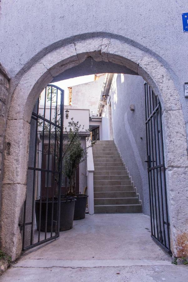 Apartment Old Town Mariolina Кърк Екстериор снимка